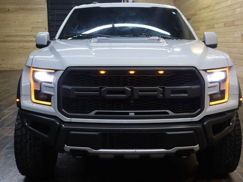 Used 2017 Ford F150 Raptor w/ Equipment Group 802A Luxury AWD/4WD image 6
