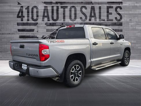 Used 2017 Toyota Tundra SR5 image 3