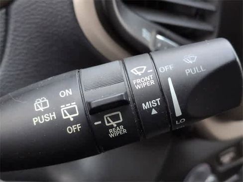 Used 2018 Jeep Cherokee Limited w/ Trailer Tow Group image 26