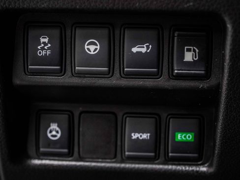 Used 2018 Nissan Rogue SL w/ Premium Package FWD image 24