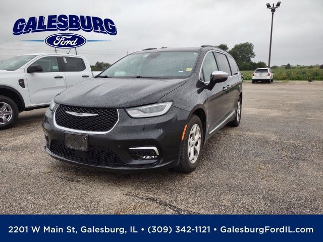 Used 2023 Chrysler Pacifica Limited FWD image 1