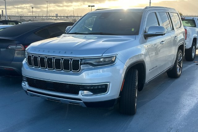 Used 2022 Jeep Wagoneer Series III w/ Premium Group I RWD image 1
