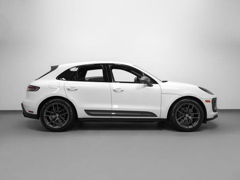 Certified 2024 Porsche Macan Turbo AWD/4WD image 13