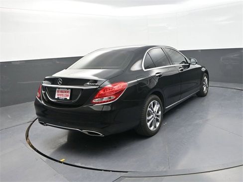 Used 2017 Mercedes-Benz C 300 4MATIC Sedan image 7