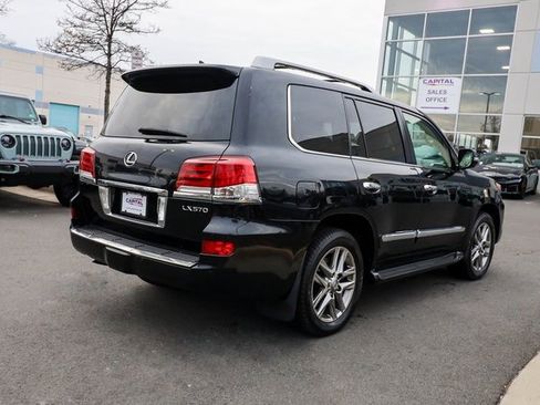 Used 2013 Lexus LX 570 4WD image 19