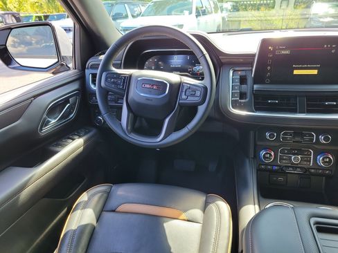 Used 2024 GMC Yukon AT4 AWD/4WD image 17