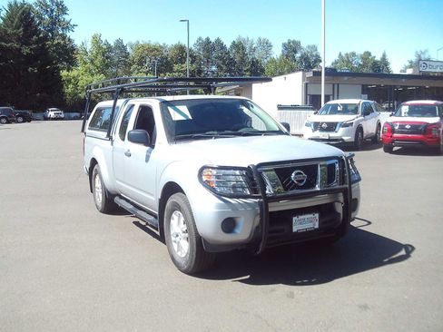 Used 2020 Nissan Frontier SV AWD/4WD image 7