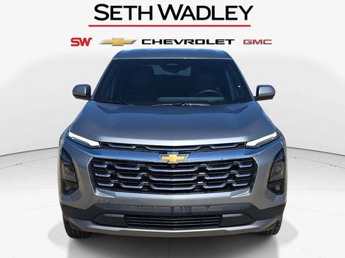 New 2026 Chevrolet Equinox LT w/ Convenience Package II FWD image 2