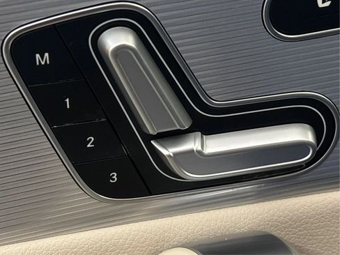 Used 2022 Mercedes-Benz CLA 250 4MATIC image 25