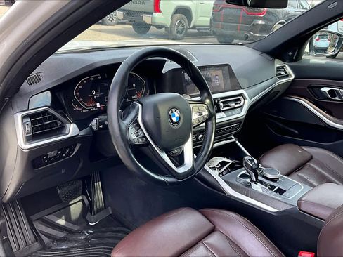 Used 2020 BMW 330i xDrive Sedan w/ Executive Package AWD/4WD image 17