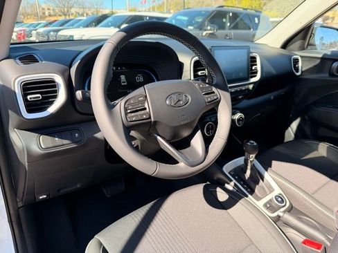 New 2026 Hyundai Venue SEL image 9