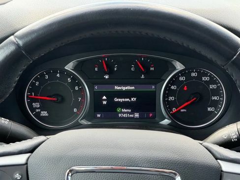 Used 2022 GMC Acadia SLT AWD/4WD image 18