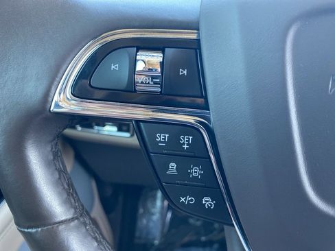 Used 2023 Lincoln Navigator L Reserve w/ Equipment Group 201A image 33