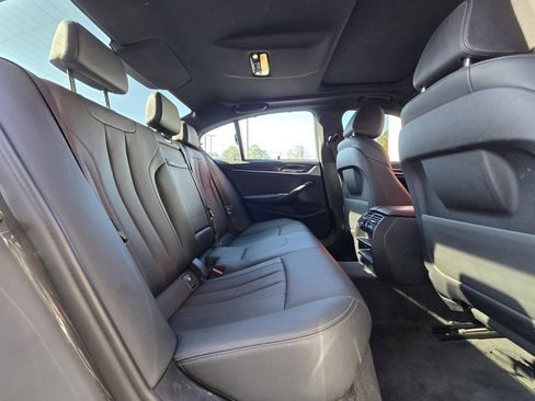 Used 2022 BMW 540i 540i w/ M Sport Package image 17