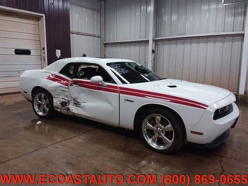Used 2011 Dodge Challenger R/T image 1