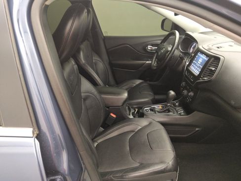 Used 2021 Jeep Cherokee Latitude Lux w/ Comfort/Convenience Group AWD/4WD image 21