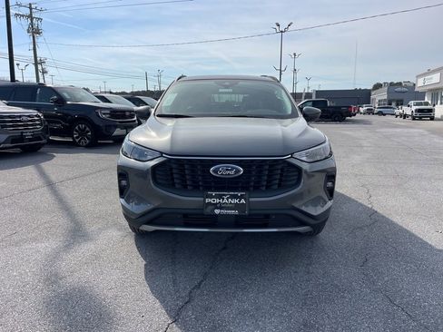 New 2026 Ford Escape SE image 3
