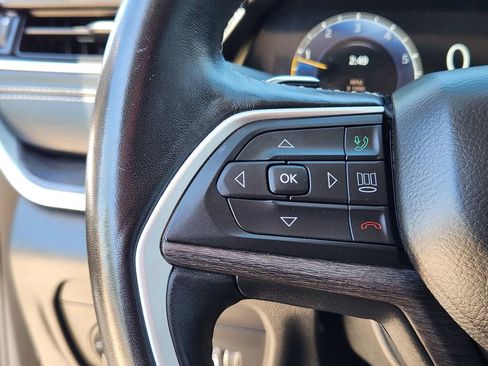 Used 2021 Jeep Grand Cherokee L Limited AWD/4WD image 26