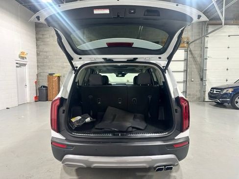 Used 2022 Kia Telluride SX FWD image 23