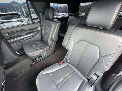Used 2022 Ford Expedition Platinum image 15