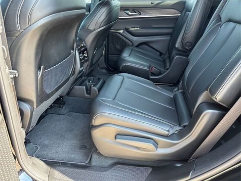 New 2025 Jeep Grand Cherokee L Limited w/ Luxury Tech Group II image 25