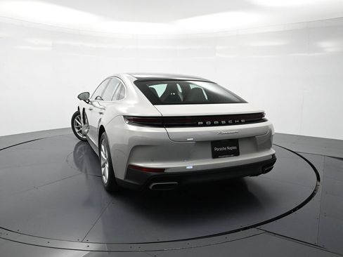 Used 2026 Porsche Panamera image 27