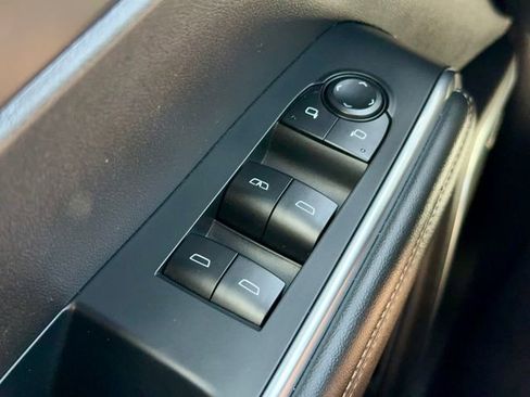 Used 2025 GMC Acadia Elevation FWD image 26