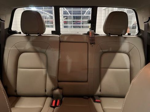 Used 2018 GMC Canyon SLT w/ Trailering Package image 13