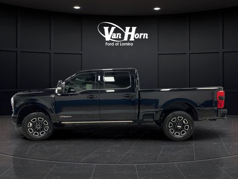 Used 2026 Ford F250 Platinum AWD/4WD image 4