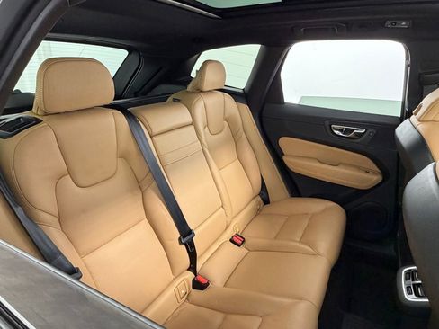 Used 2019 Volvo XC60 T6 Inscription w/ Protection Package Premier AWD/4WD image 39