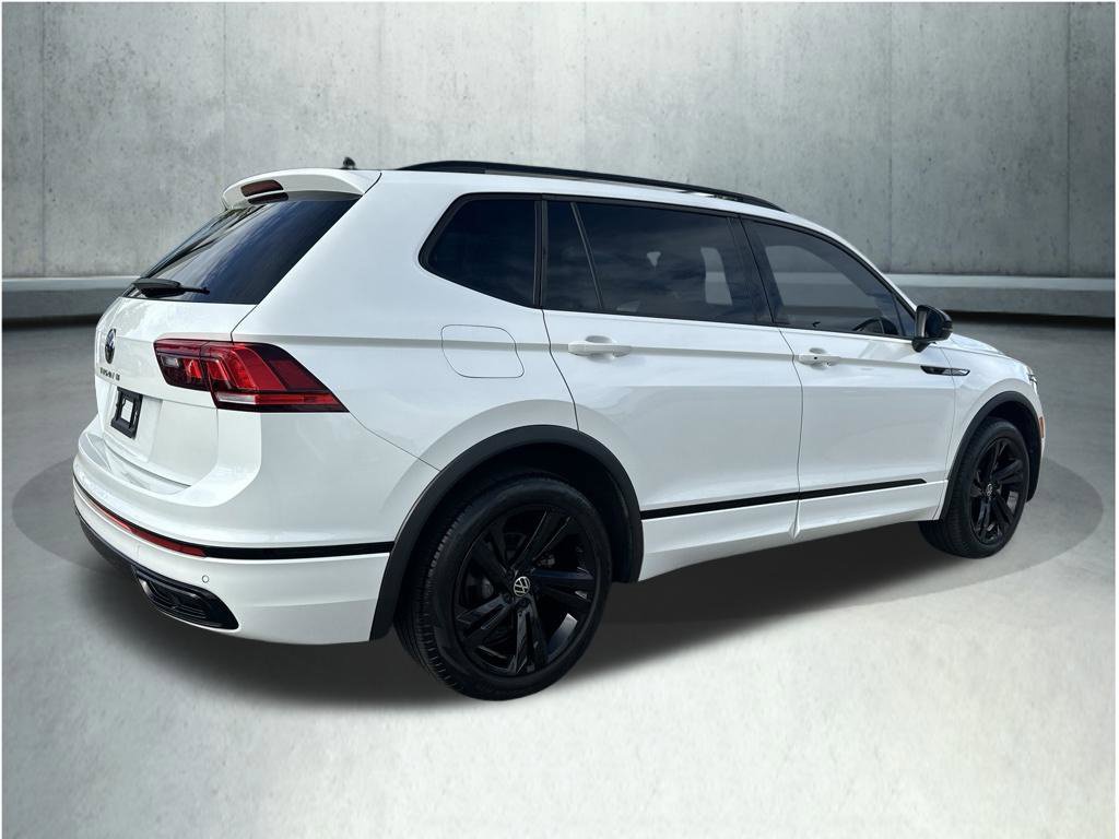 Used 2024 Volkswagen Tiguan SE R-Line FWD image 6