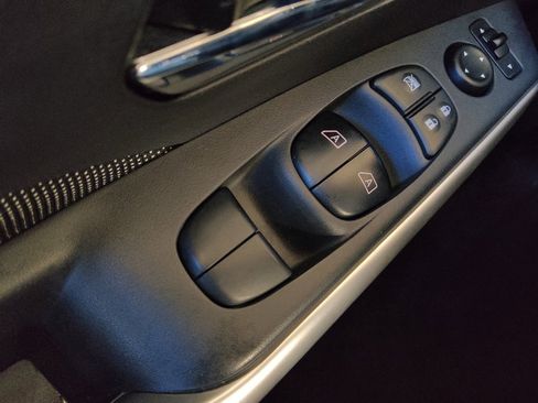 Used 2019 Nissan Kicks SV w/ Exterior Package image 27