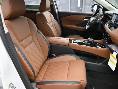 New 2026 Nissan Rogue Platinum w/ Platinum Premium Package image 15