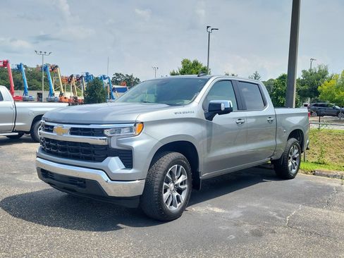 Used 2024 Chevrolet Silverado 1500 LT w/ Safety Package AWD/4WD image 2