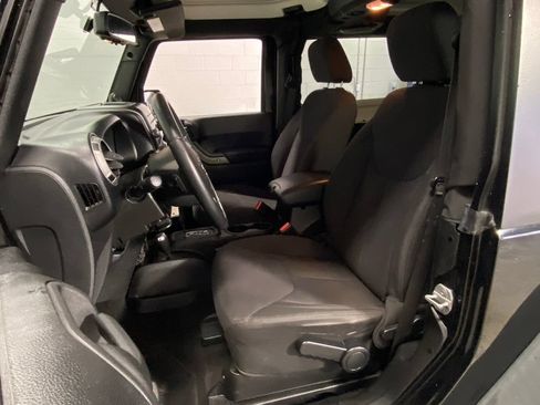 Used 2014 Jeep Wrangler Sport w/ Quick Order Package 24S AWD/4WD image 16