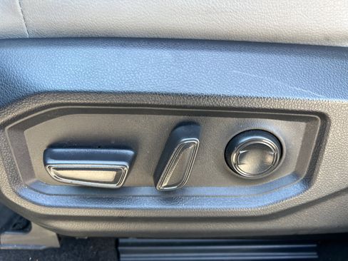 Used 2024 Toyota Tundra Limited image 25