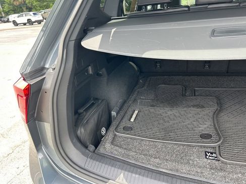 Used 2022 Volkswagen Tiguan SEL R-Line image 31