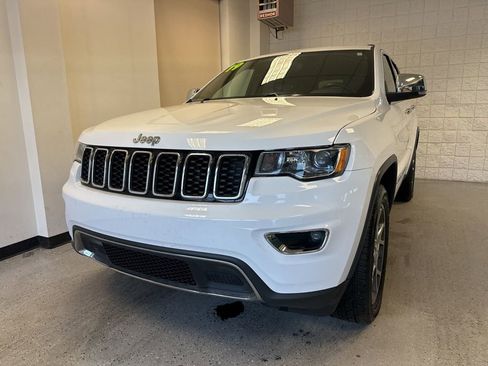Used 2019 Jeep Grand Cherokee Limited image 39