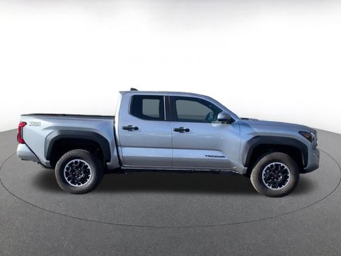 Used 2025 Toyota Tacoma TRD Off-Road image 16