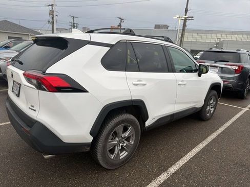Used 2024 Toyota RAV4 LE image 5