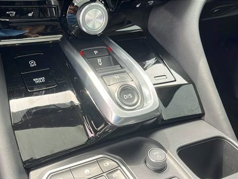 Used 2024 Acura MDX SH-AWD w/ Technology Package image 17