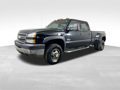 Used 2005 Chevrolet Silverado 3500 LT w/ Heavy-Duty Power Package image 2