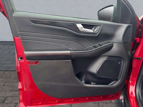 Used 2024 Ford Escape ST-Line w/ Tech Pack #1 image 10