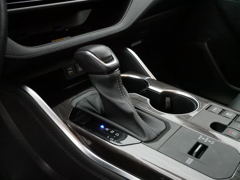 Used 2023 Toyota Highlander Platinum image 24