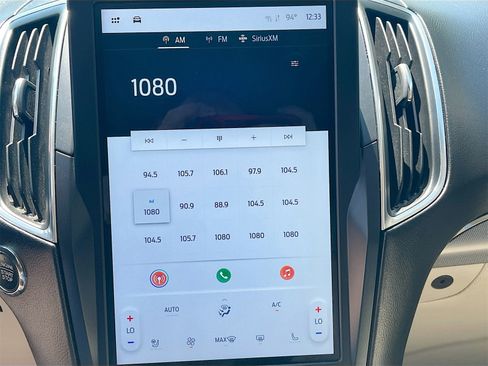 Used 2022 Ford Edge Titanium image 14