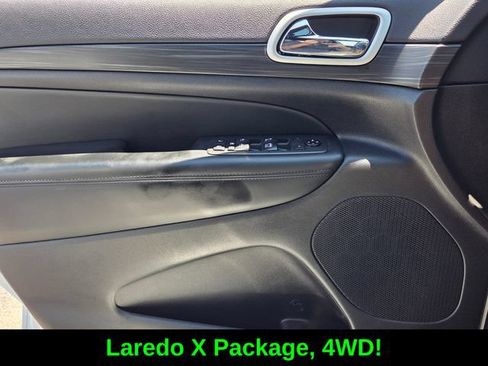 Used 2021 Jeep Grand Cherokee Laredo X AWD/4WD image 18
