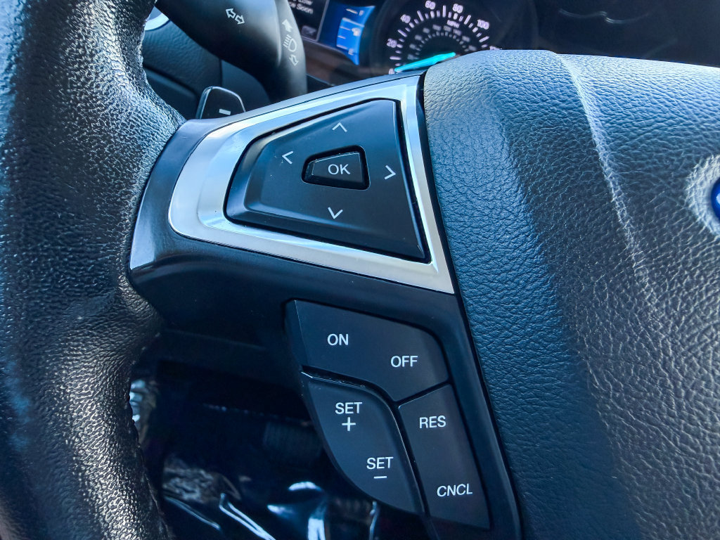 Used 2017 Ford Edge SEL w/ Equipment Group 201A AWD/4WD image 28