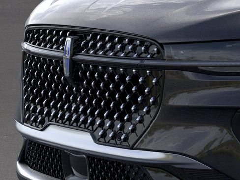 New 2026 Lincoln Nautilus Premier AWD/4WD image 17