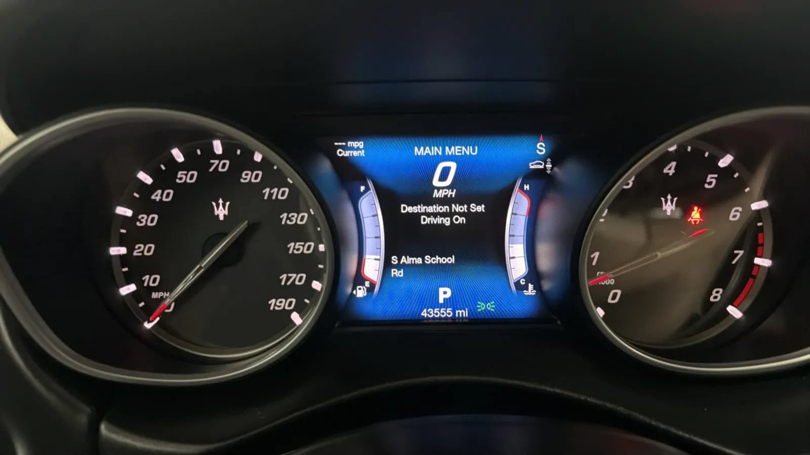 Used 2017 Maserati Levante w/ Luxury Package AWD/4WD image 11
