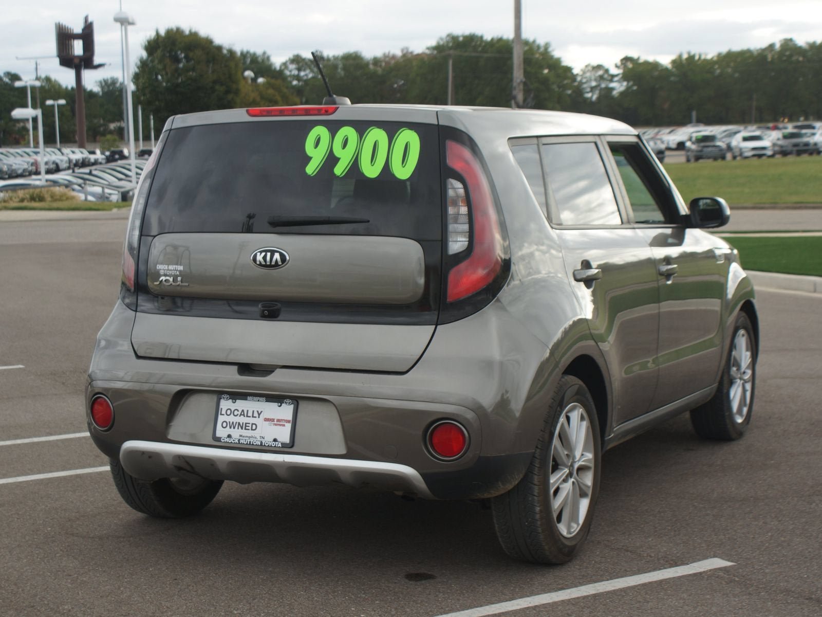 Used 2018 Kia Soul + FWD image 12
